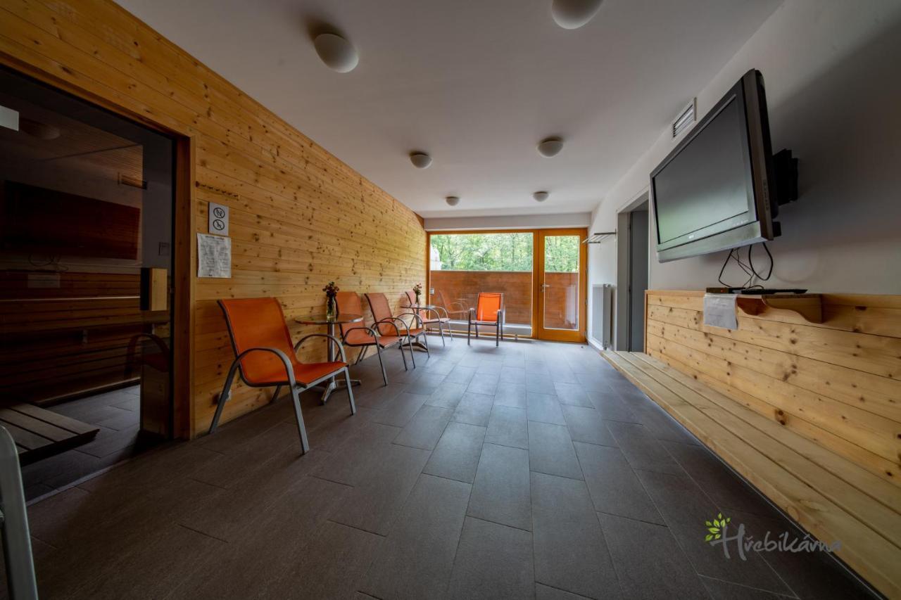 Restaurace A Pension Hrebikarna Chomutov Extérieur photo
